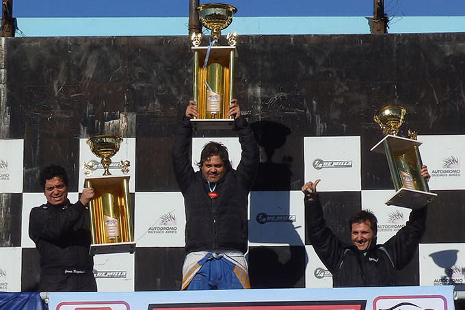 El piloto de José C. Paz festeja un nuevo triunfo en la Clase B del Procar4000.